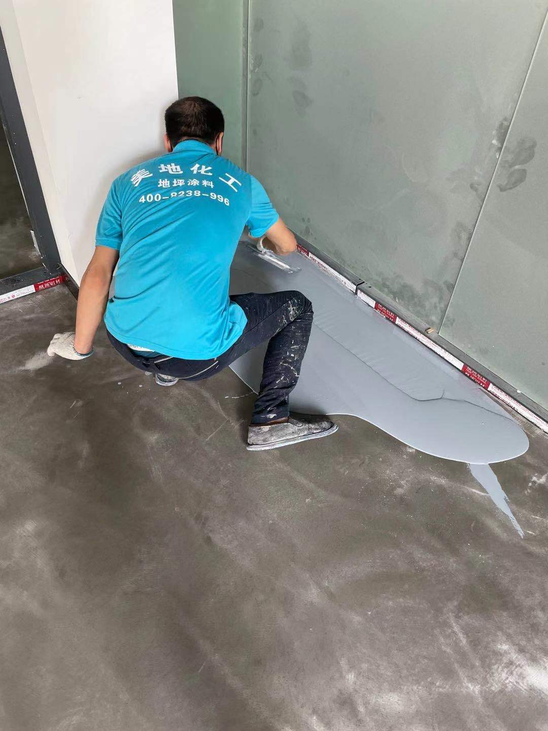 環氧坡道防滑和環氧微珠地坪涂料的區別 環氧坡道防滑和環氧微珠地坪涂料的區別