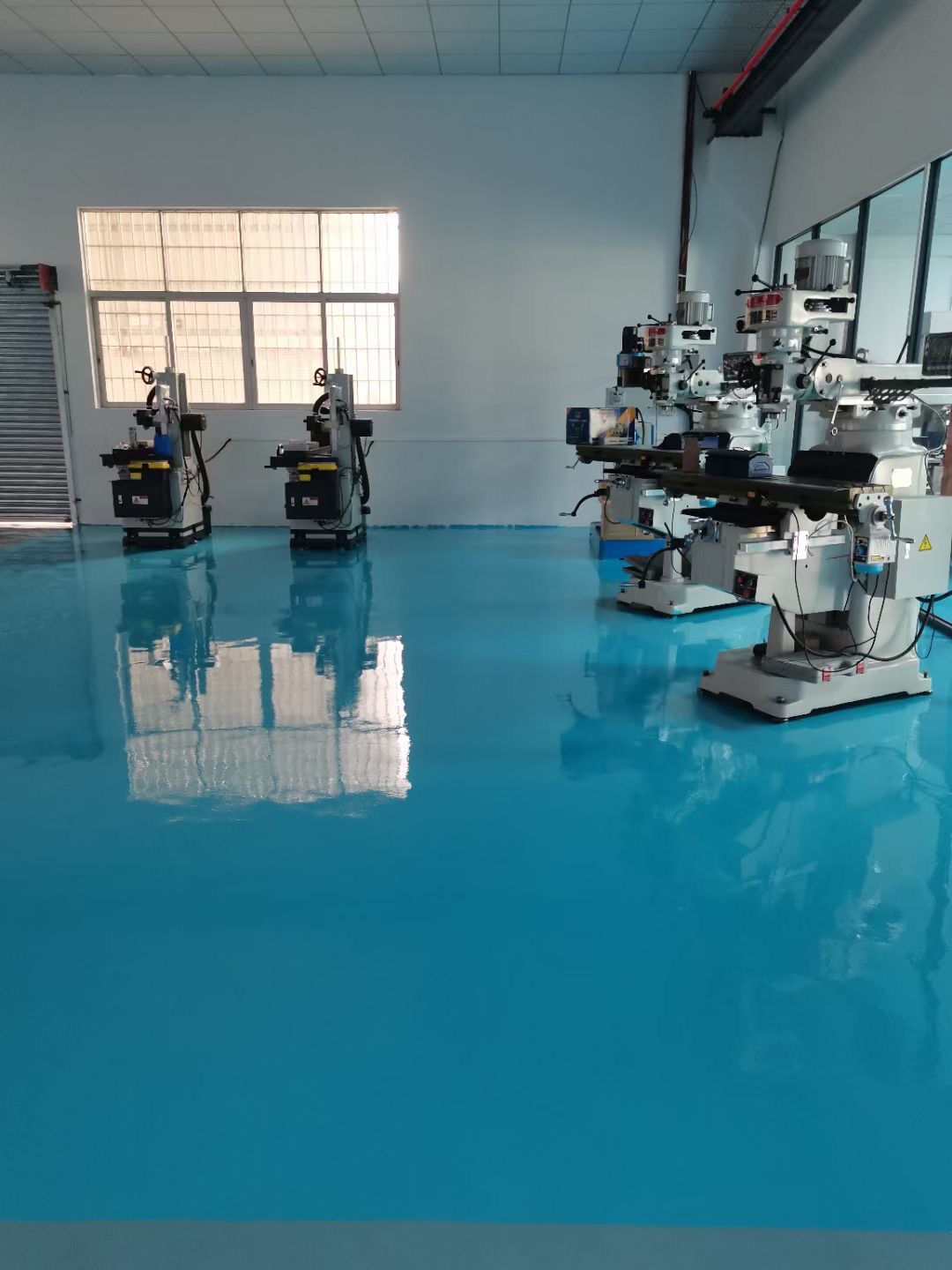 武漢環氧地坪漆施工價格與材料本身有何關系 武漢環氧地坪漆施工價格與材料本身有何關系