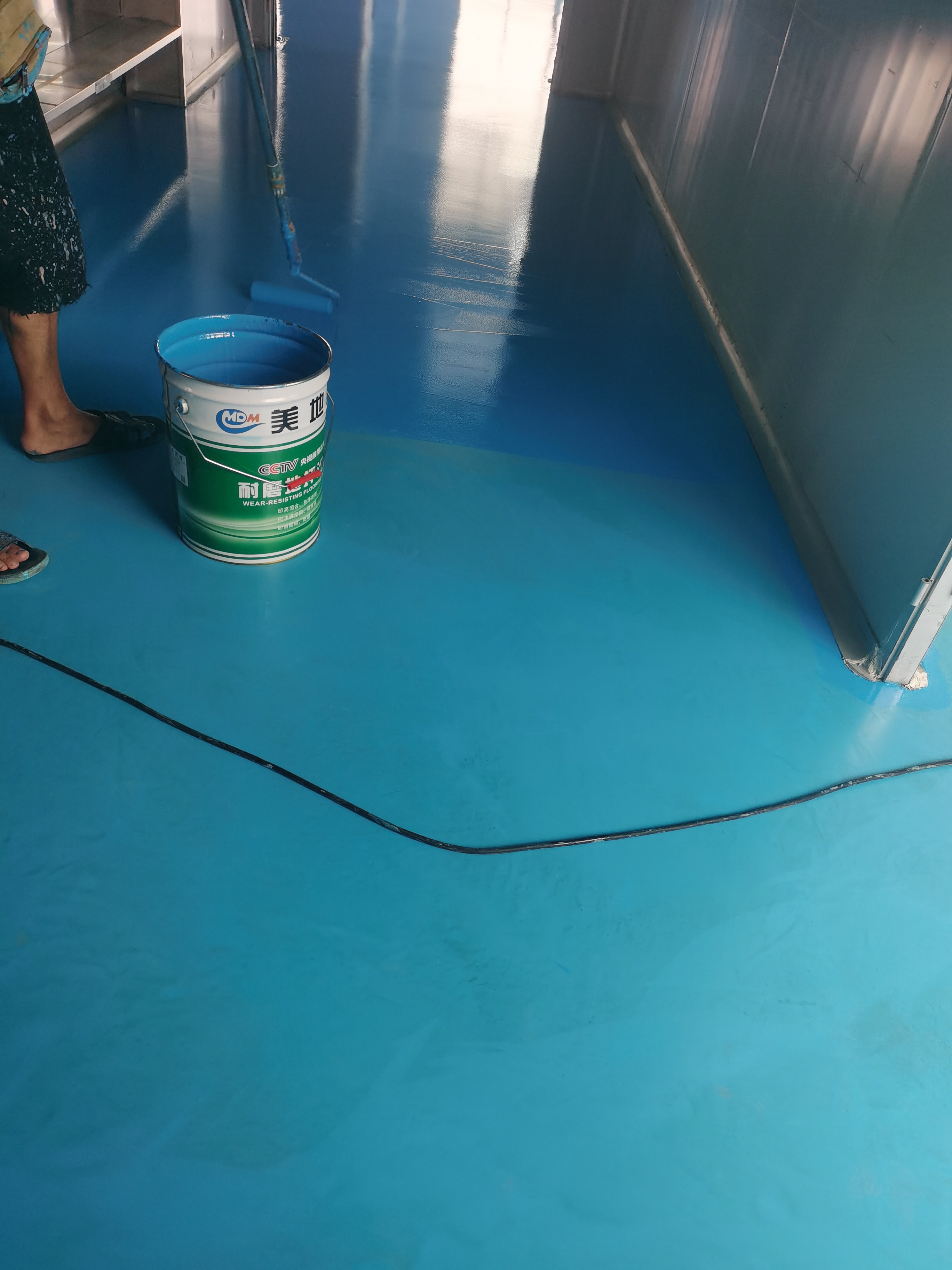 超耐磨聚氨酯地坪涂料施工工藝及特點 超耐磨聚氨酯地坪涂料施工工藝及特點